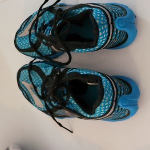 Brooks black, blue and silver barefoot running shoes